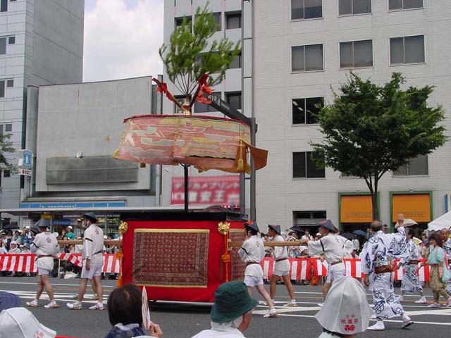 傤ق