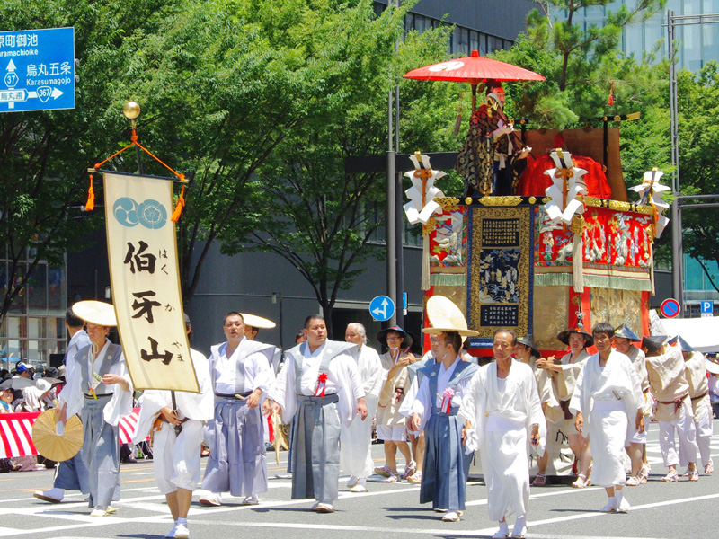 �͂������