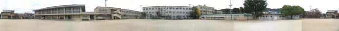 2003年度・360度パノラマ合成写真
南門から時計回りに一周します